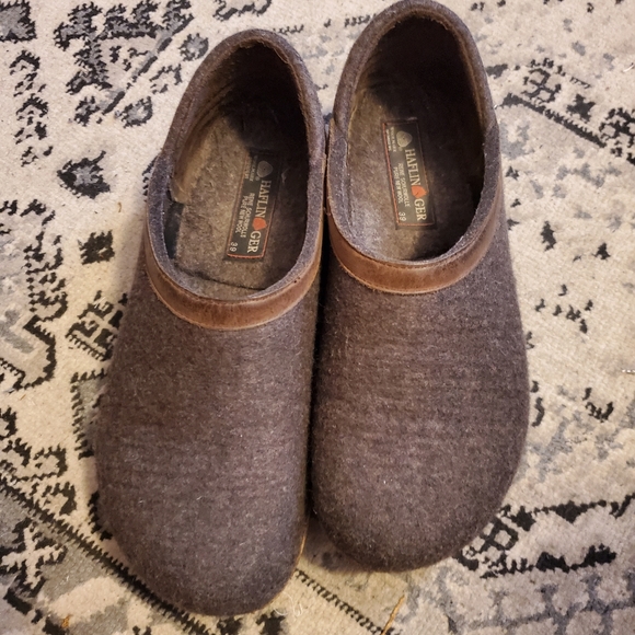 MOVING SALE! Haflinger wool clogs - Picture 5 of 8
